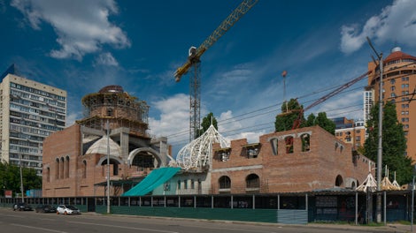 Монтаж опалубки під центральний купол