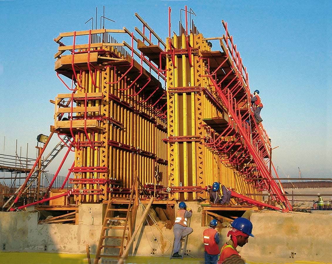 System components from the VARIO GT 24 girder wall formwork system provided the ideal basis for all areas as the load-bearing GT 24 formwork girders could be used very flexibly.