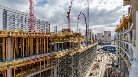 Mennica Legacy Tower, budynek West. Stoły stropowe na lekkich, aluminiowych podporach PERI MULTIPROP. Fot. arch. Golub Gethouse sp. z o.o.