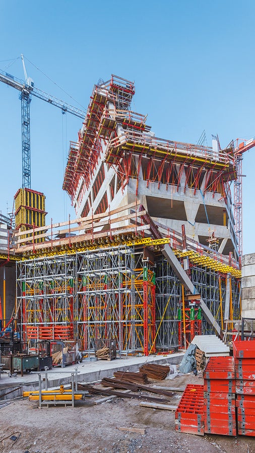 Das dreidimensional angepasste PERI Schalungs- und Gerüstkonzept basierte auf der flexiblen Verwendung mietbarer Systemkomponenten sowie einer kompetenten Baustellenbetreuung.