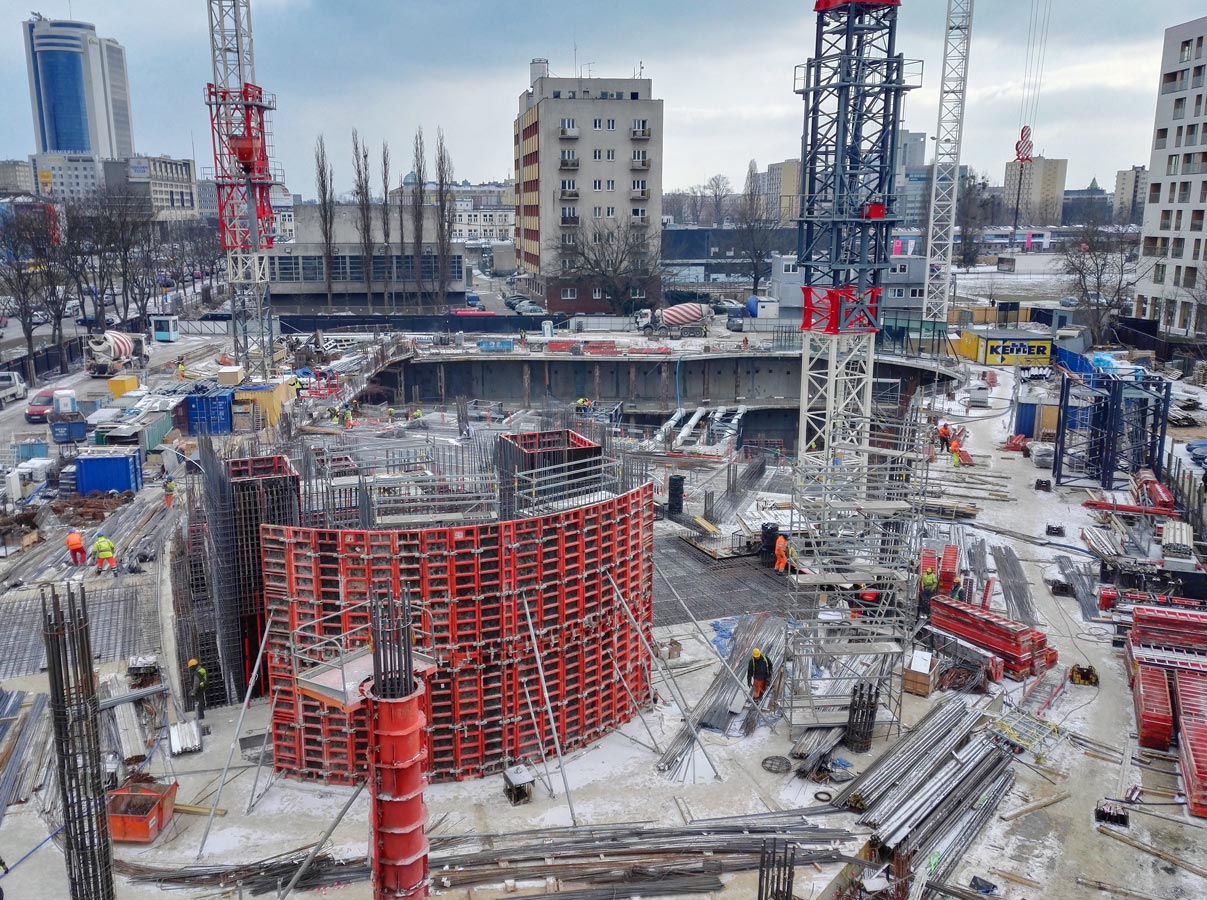 Ściany łukowe również były wykonywane w systemie TRIO. Powierzchnia betonu uzyskała odpowiednią jakość.
