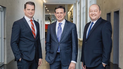 The PERI Group Management announced a 13 % increase in turnover at the start of 2016 compared to the previous year: 7,700 employees worldwide generated a turnover totalling EUR 1.3 billion. Pictured from left: Dr Fabian Kracht (Managing Director Finance and Organisation), Alexander Schwörer (Managing Director Sales and Marketing) and Leonhard Braig (Managing Director Product and Technology).
