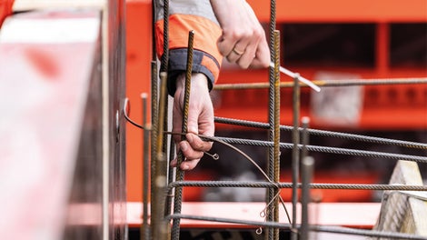 The ISC Temperature Sensor Cables continuously measure the temperature of the concrete. The ISC Temperature Sensor Cables are very easy to install: They are installed in the reinforcement prior to the concreting process.