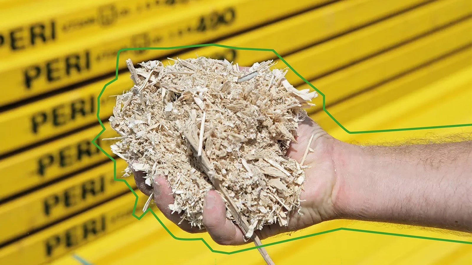 A symbol of sustainability at PERI: wood chips which occur as a waste product in the girder production feed our biomass heat and power plant at the company headquarters in Weissenhorn. It generates heat and electricity for the entire location as well as neighbouring households.