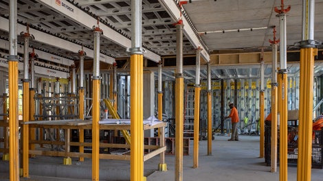 The customer-owned SKYDECK was instrumental in achieving typical floor heights.