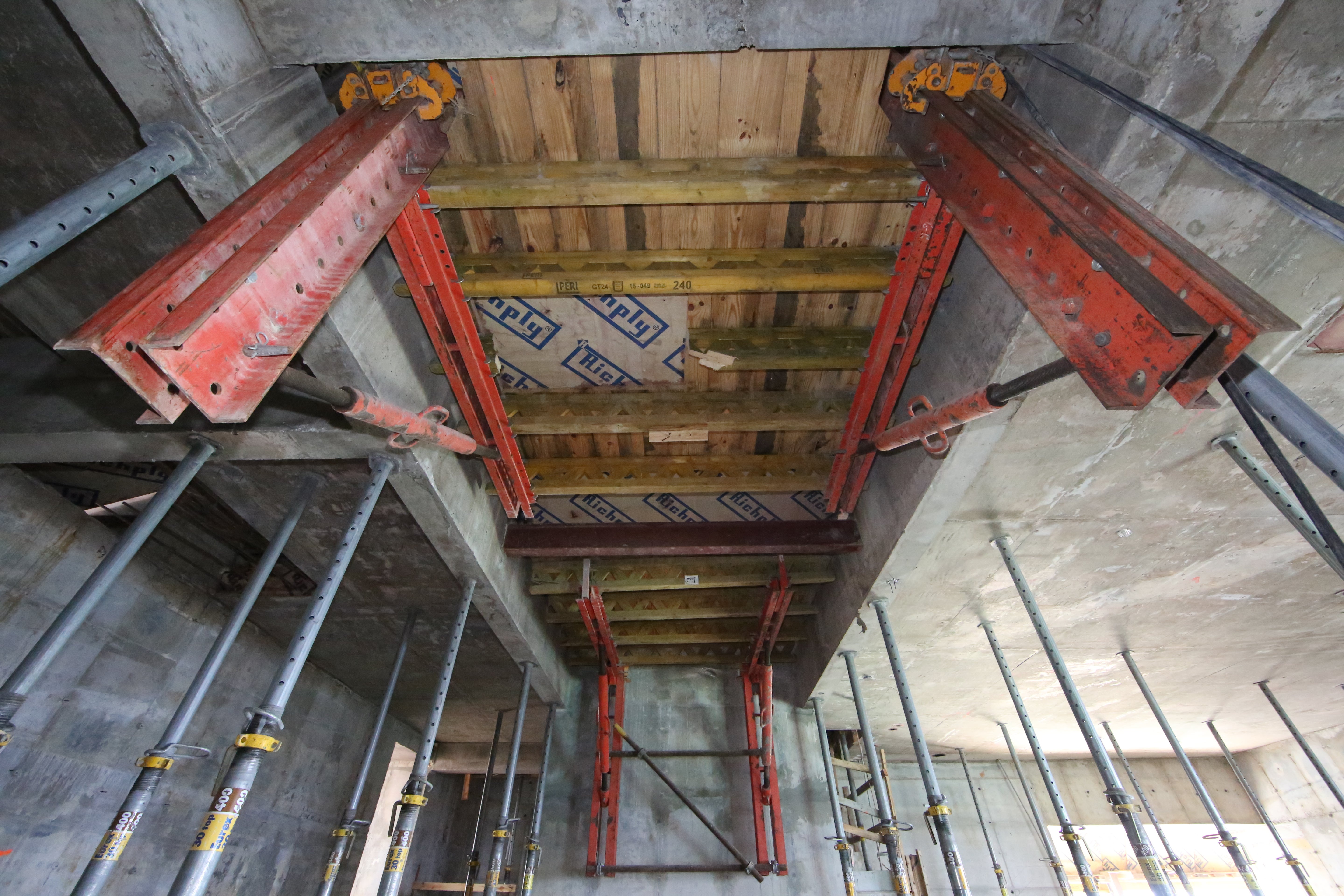 RCS Rail Climbing System in the Core