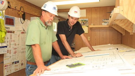 También pensamos en la responsabilidad de la gestión empresarial de nuestros clientes y apoyamos sus procesos de control con una facturación relacionada con el rendimiento y una alta transparencia, a menudo en línea y durante todo el día.<br/>