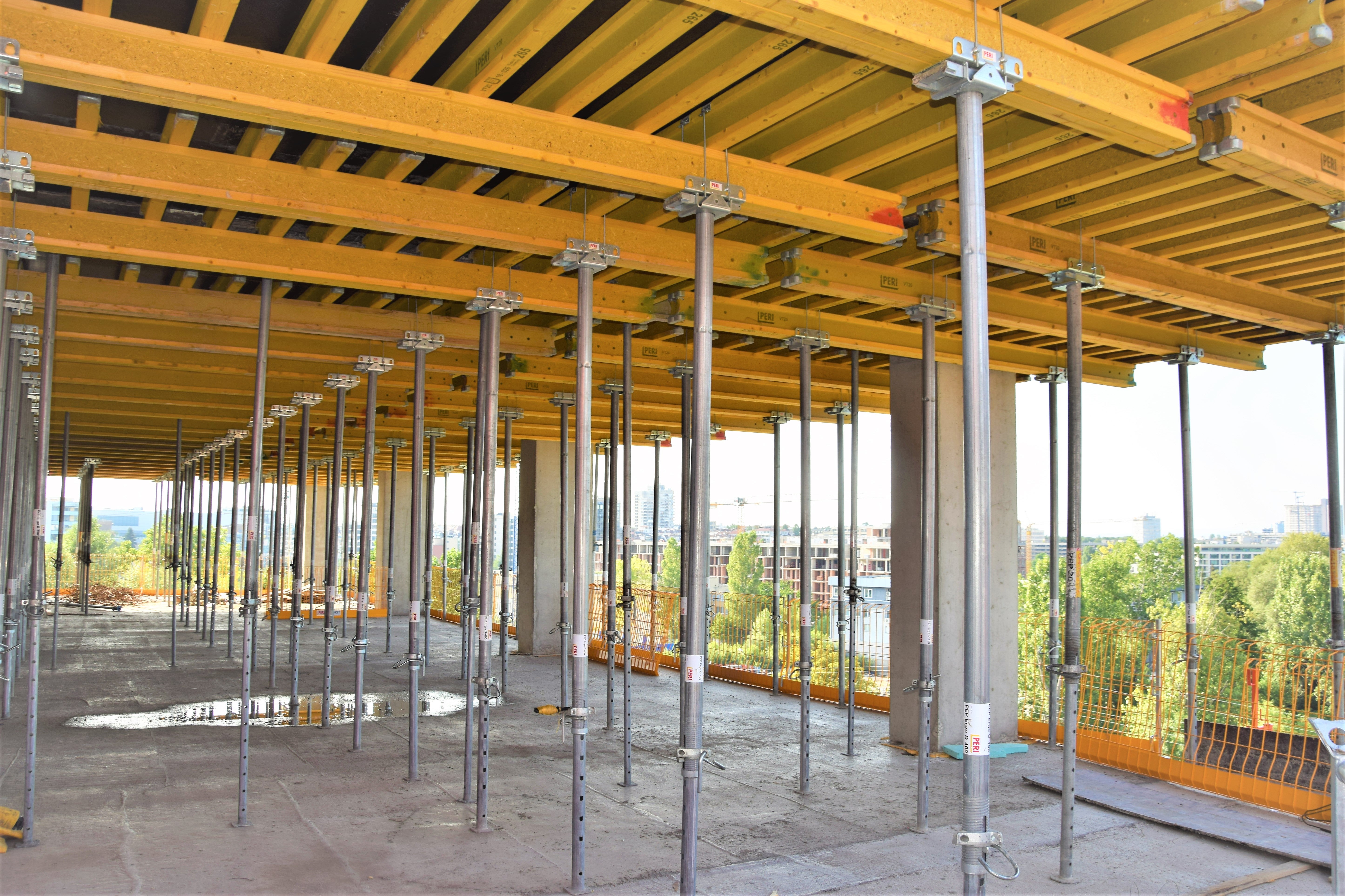 MULTIFLEX се адаптира към всяка форма с презастъпване на гредите и смяна на посоката им<br/>