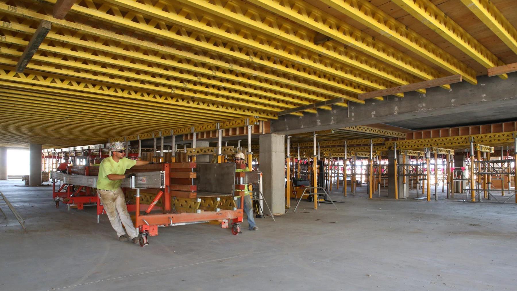 Beam tables are equipped with castors thus allowing the whole beam to easily be moved to the next location