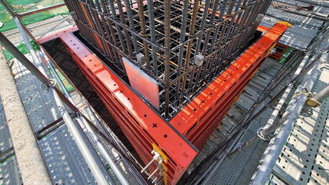 VSC is capable of an extrenly high concreting pressure and enables rapid concreting speed.