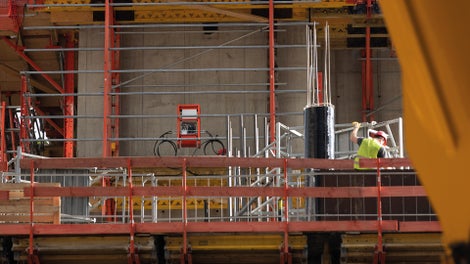 Durch das synchrone Klettern mehrerer Plattformen in die Höhe, das mittels der eingesetzten RCS MAX Hydraulikaggregate und der Antriebsschienen C und CL vonstattenging, wurden besonders kurze Umsetzzeiten erzielt. 