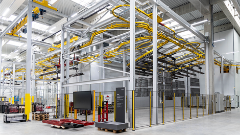 The multi-stage coating process takes place in our new factory.