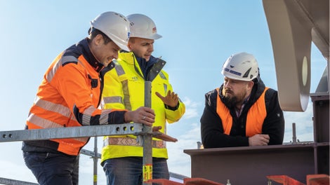 PERI steht nicht nur für hervorragende Schalungs- und Gerüstlösungen sondern auch für ein umfangreiches Services-Portfolio. So stehen unsere Fachexperten für alle Bedürfnisse und Belange dem Kunden zur erfolgreichen Projektrealisierung zur Seite.