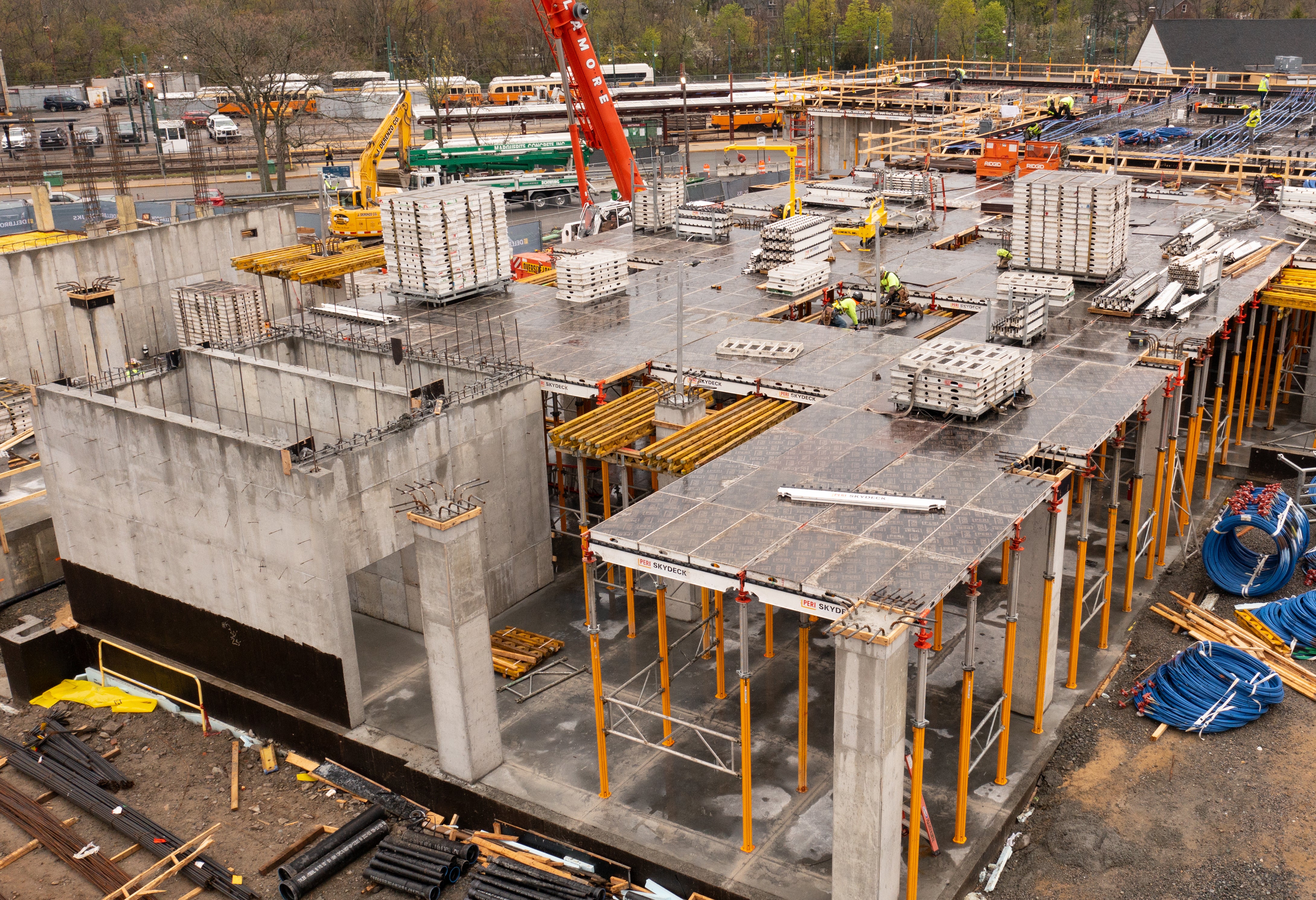 The contractor selected PERI's SKYDECK drophead shoring system to construct the first level structural slab and second level post-tension slab for the Mattapan Station redevelopment project.