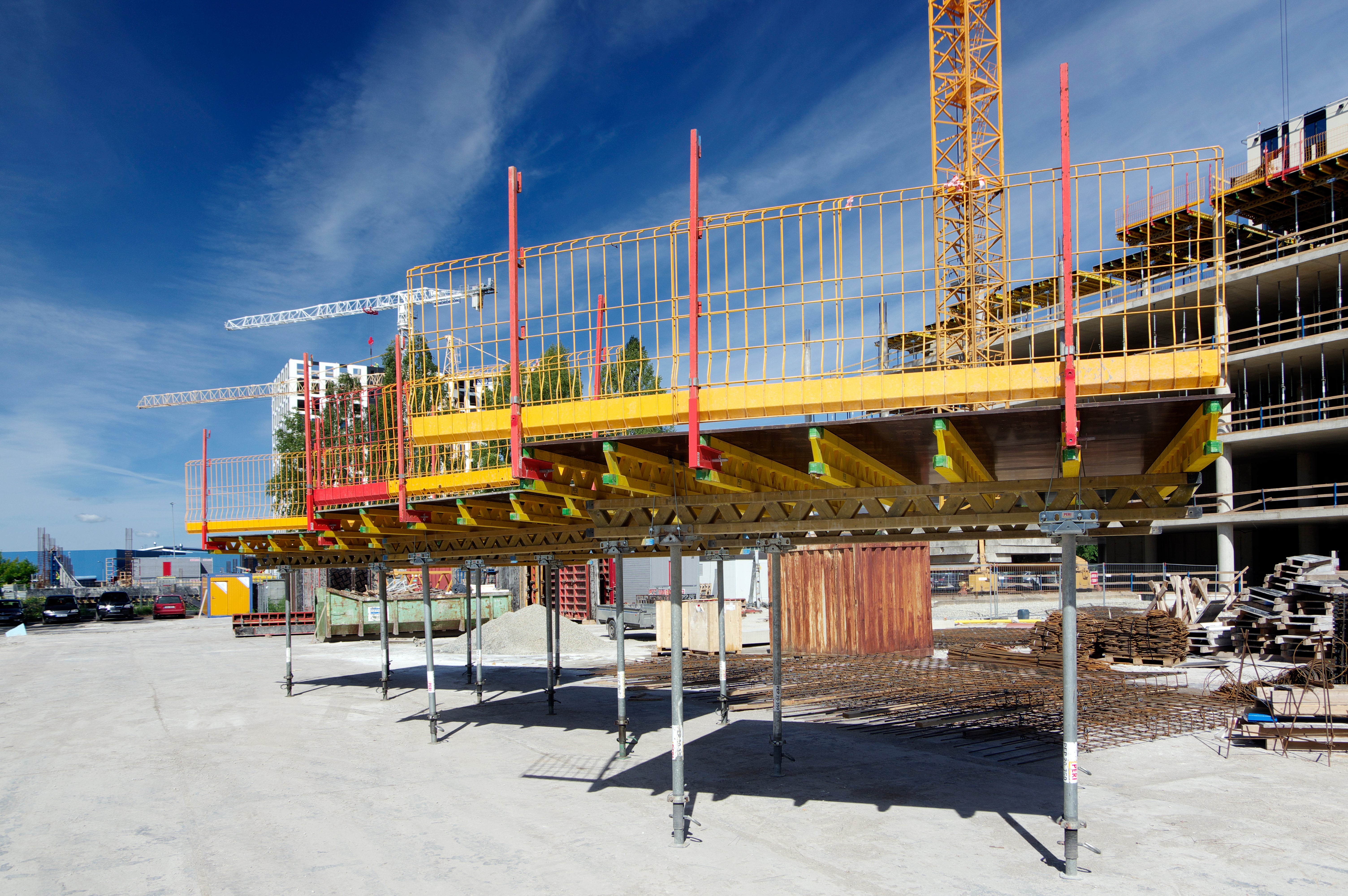 Esmakordselt võeti kasutusele PERI PROKIT EP 110 piirdetüübid. Veel kasutati MULTIFLEX puittala-lavaraketist TK-lavapeadega.