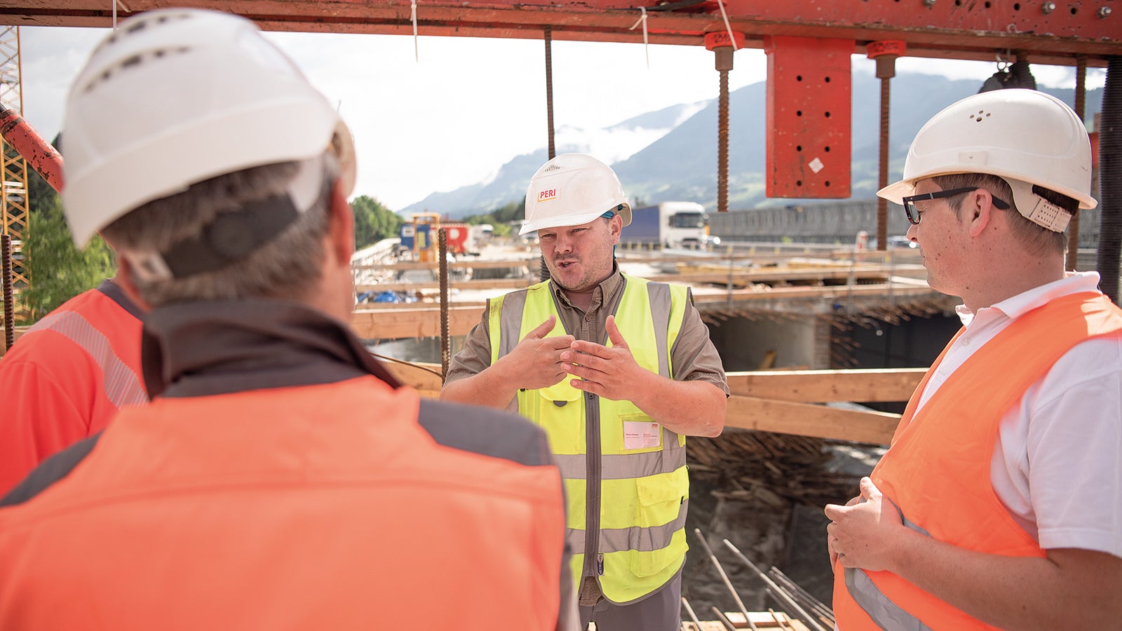 PERI engineers provided the construction site team with on-site support and carried out comprehensive planning and calculation work. (Photo: Günther Bayerl)