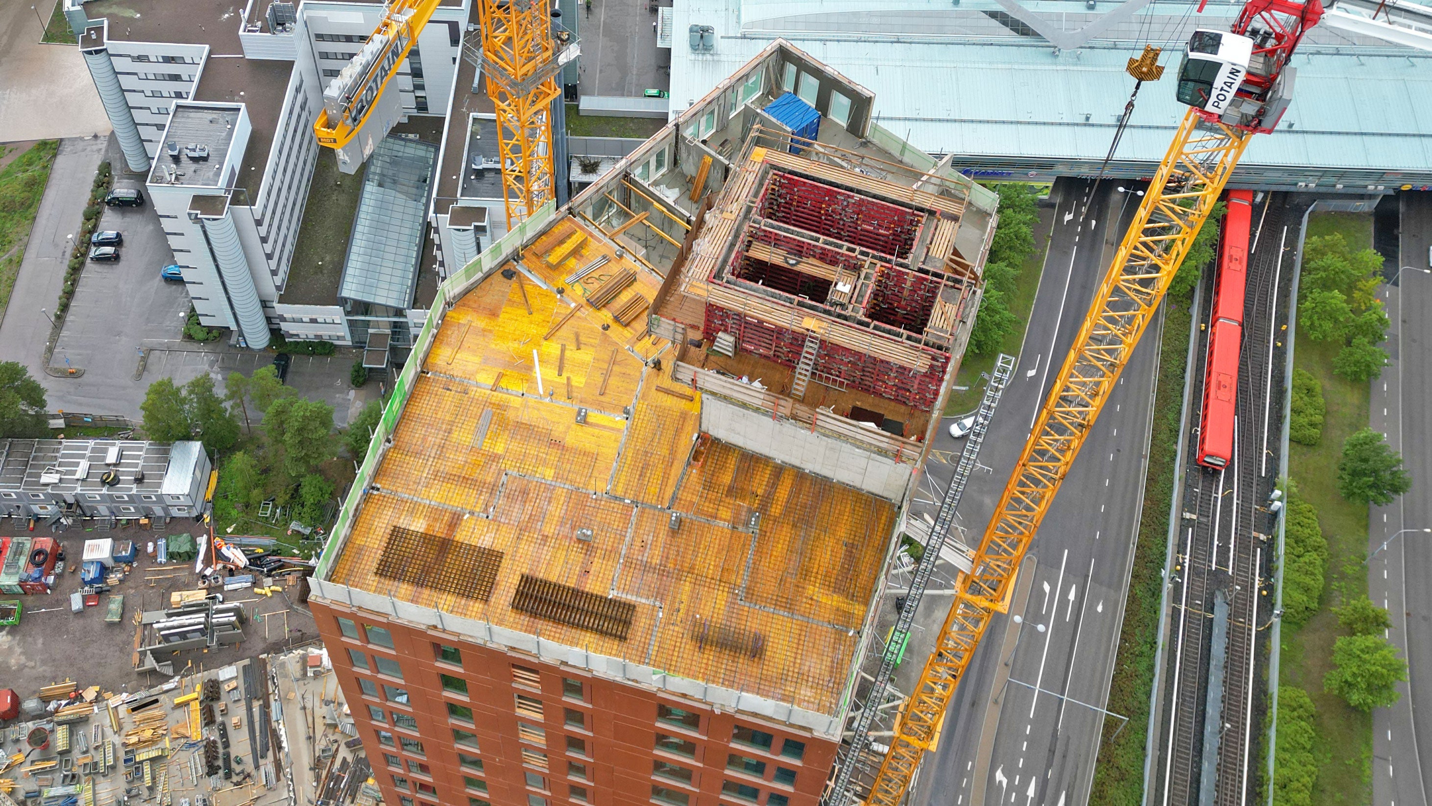 Kuilujen muottina toimi MAXIMO-järjestelmä.