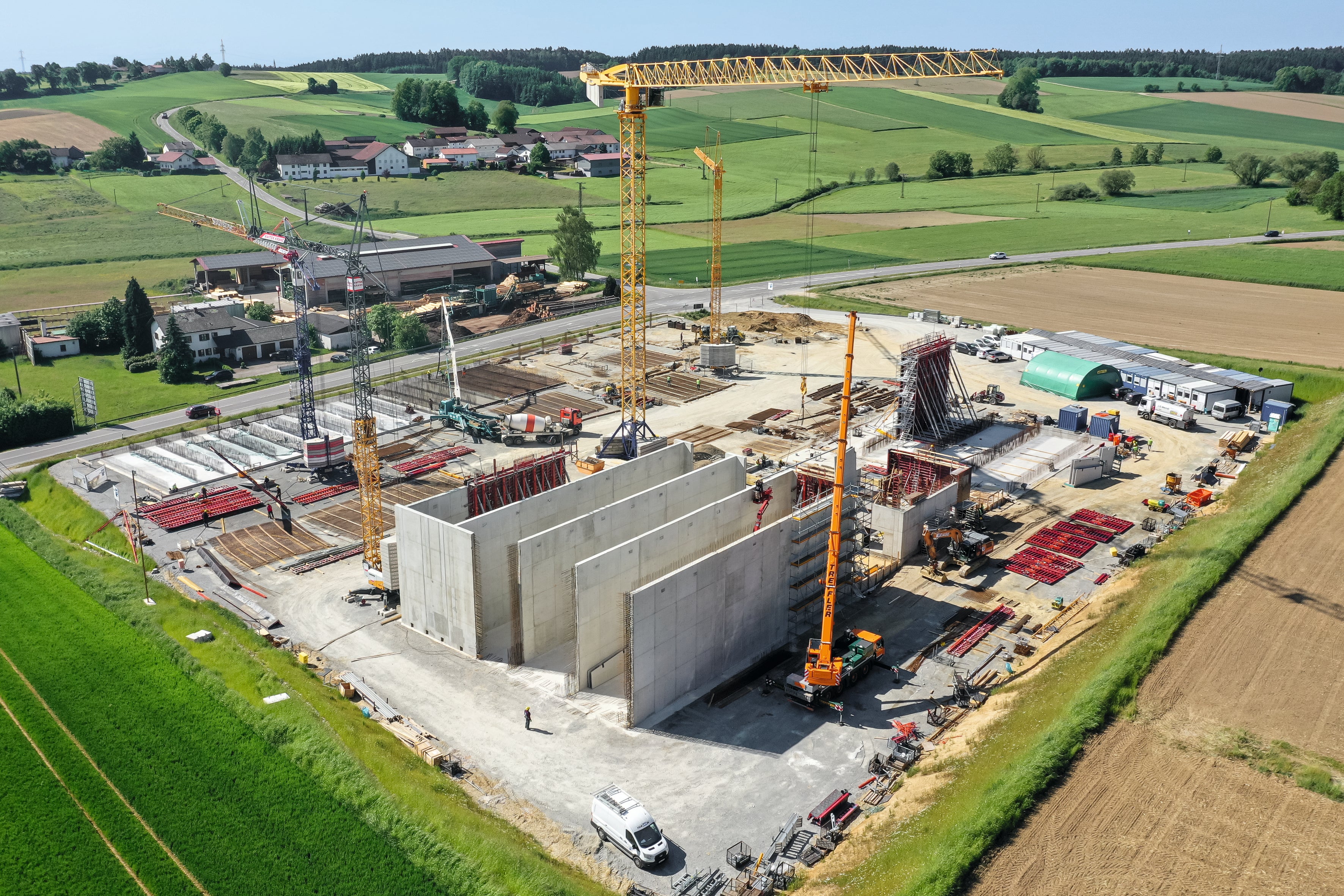 Der neue Raiffeisen-Lagerhausstandort in Neumarkt-Sankt Veit weist eine ideale Verkehrsanbindung für Anlieferung und Abholung auf.