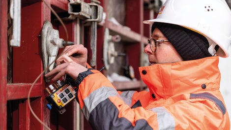 Instalace senzorů je velmi jednoduchá. Pro nahrání naměřených hodnot se pak připojí k uzlu ISC.