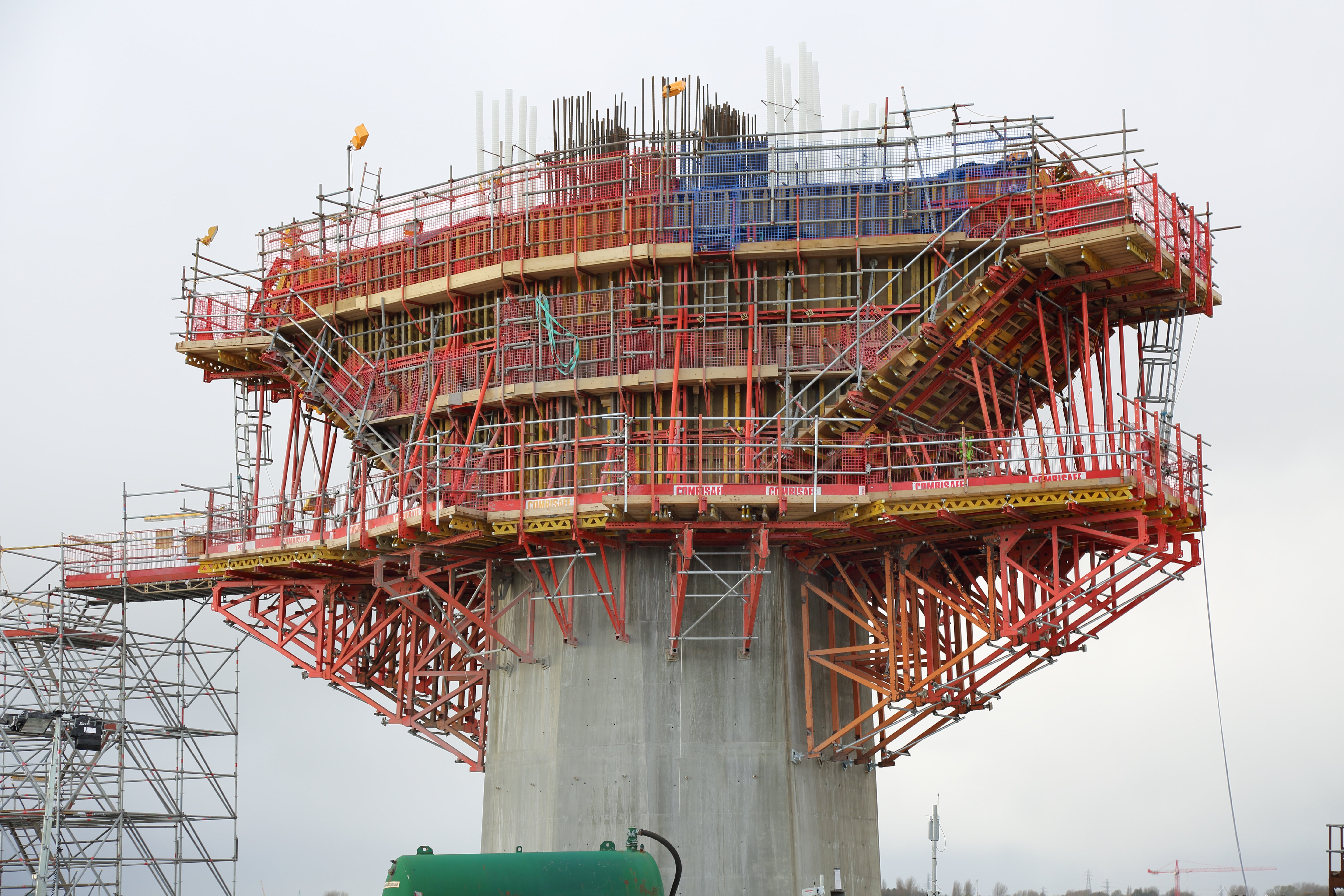 The Mersey Gateway is a cable-stayed bridge stretching over 2,000 m from Runcorn to Widnes