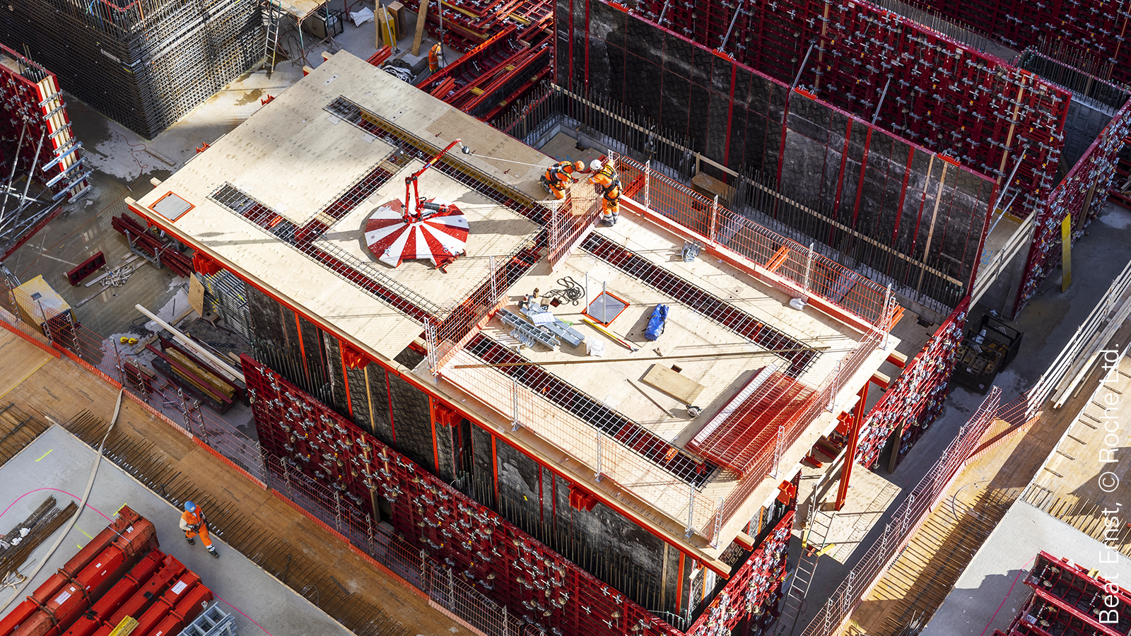 Dank der Kombination aus MAXIMO und ACS konnten die Kernwände noch effizienter geschalt werden.<br/>