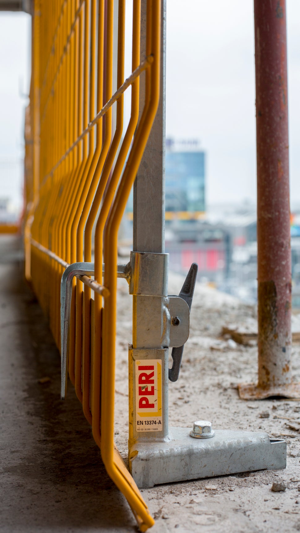 Изграждане на жилищна сграда в ж.к. &quot;Изток&quot; - Приложение на иновативния панелен кофраж PROKIT за пръв път в България