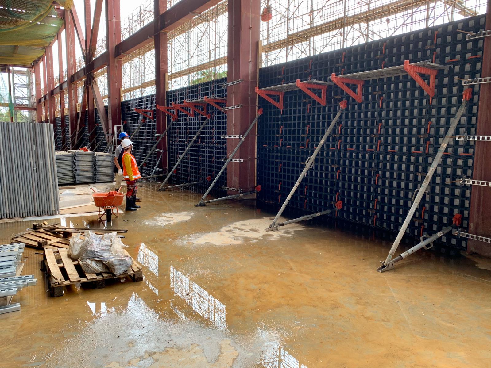 The lightweight DUO System Formwork allows workers to operate without cranes, and most tasks can be performed without any tools. Furthermore, it is very easy to assemble, greatly improving overall efficiency and reducing construction time.<br/><br/>