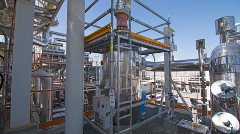 Промышленные леса для обслуживания заводов