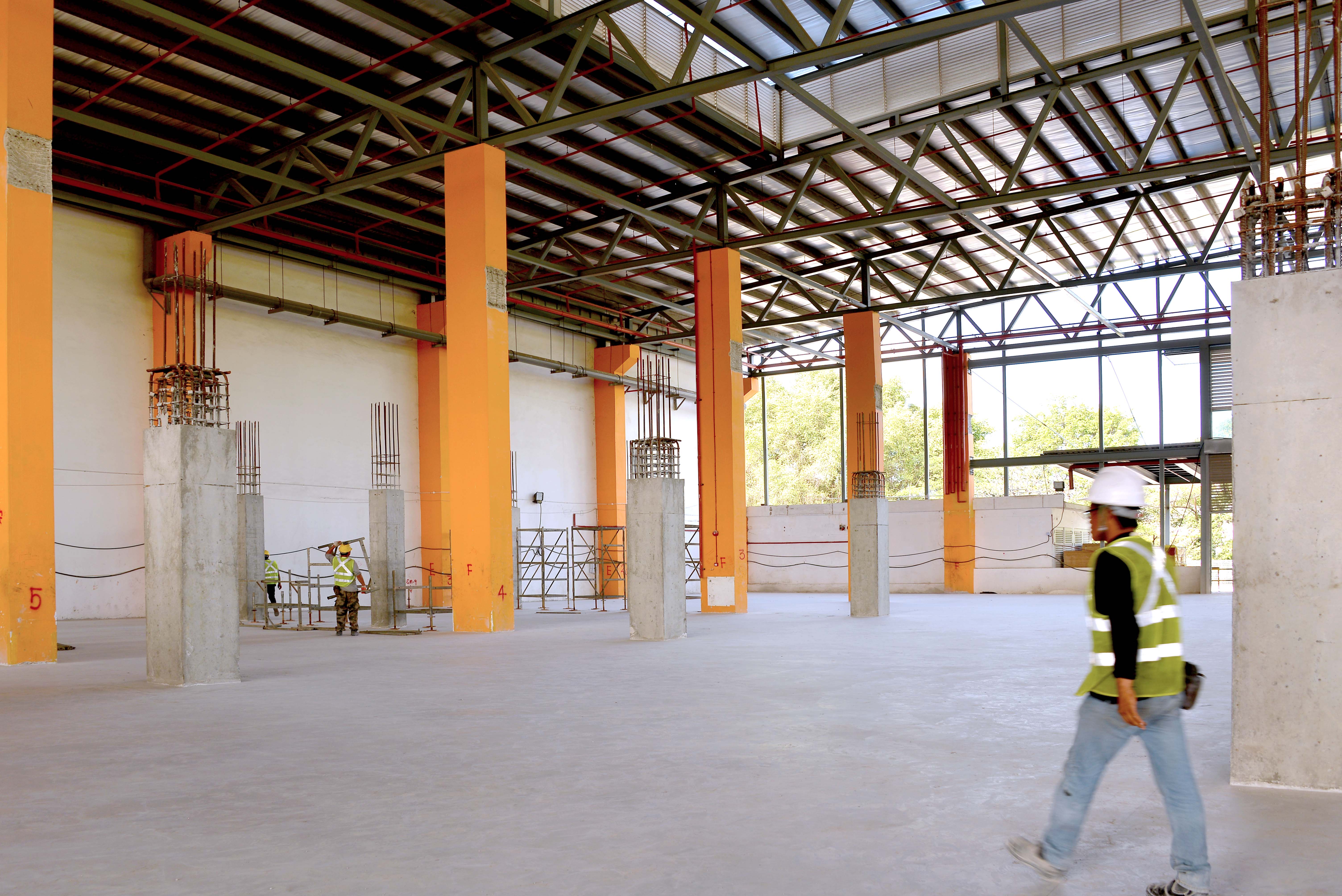 Additional columns casted for Production Block, preparing shoring for slab