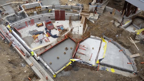 Väčšina stien bazénu bola v oblúku a zároveň väčšinou mala aj špecifický tvar. 