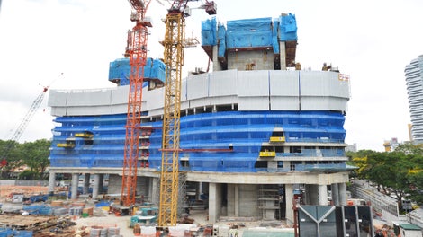 RCS Rail Climbing Systems provides protection at great heights. Even in windy conditions safety at work is ensured.