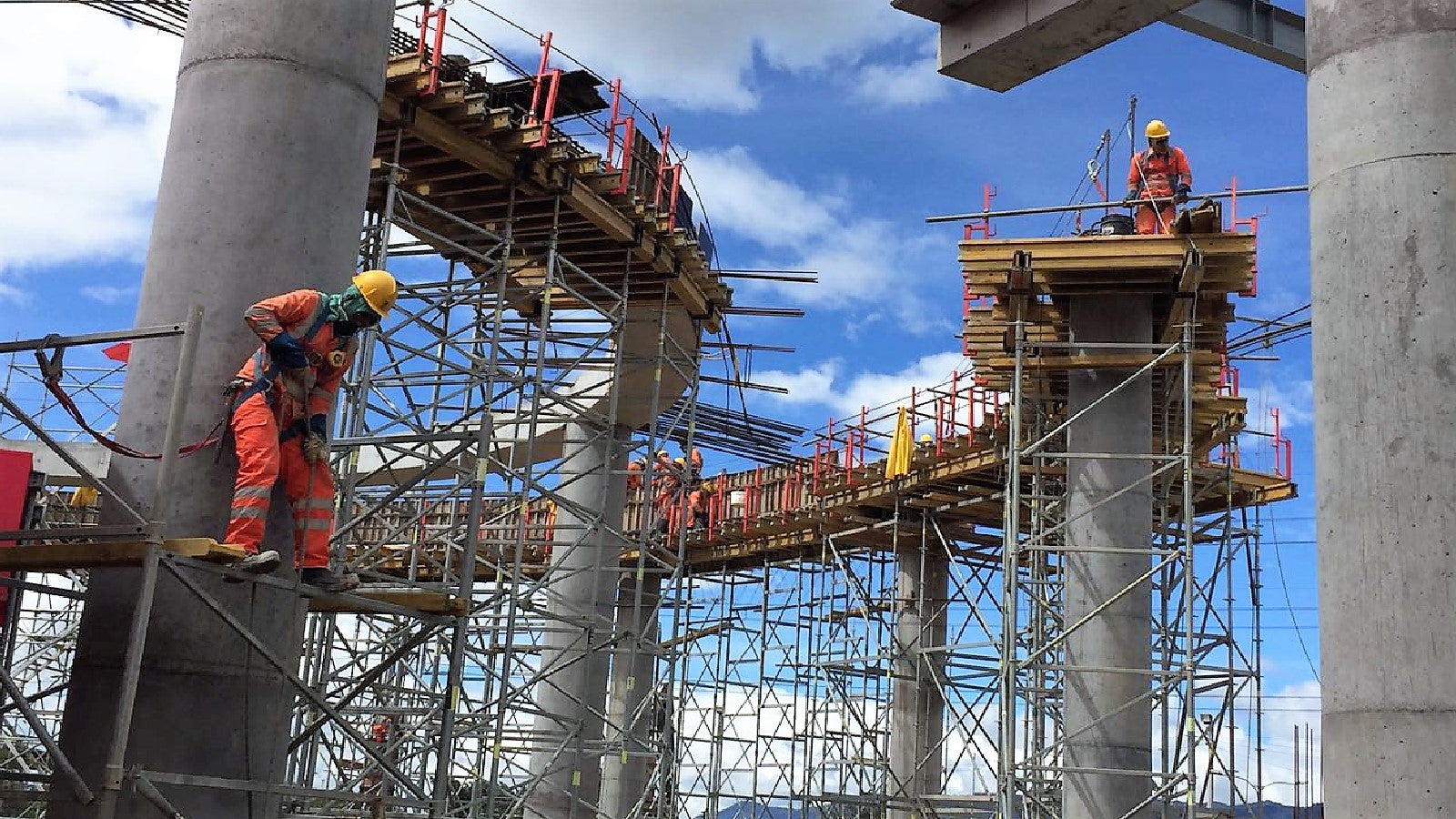 Multiflex, el encofrado flexible para vigas y losas, se adaptó sin dificultades para el soporte de la viga circular de cubierta.