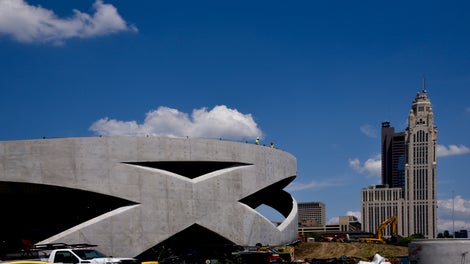 Said by many of those involved to be one of the most challenging projects they have ever worked on, the National Veterans Memorial and Museum required more than 100,000 square feet of wall formwork – all curved.