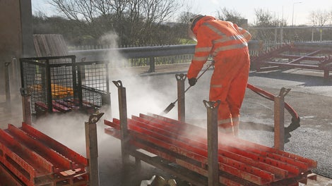 PERI offer cleaning and repair services to keep formwork in good working order.