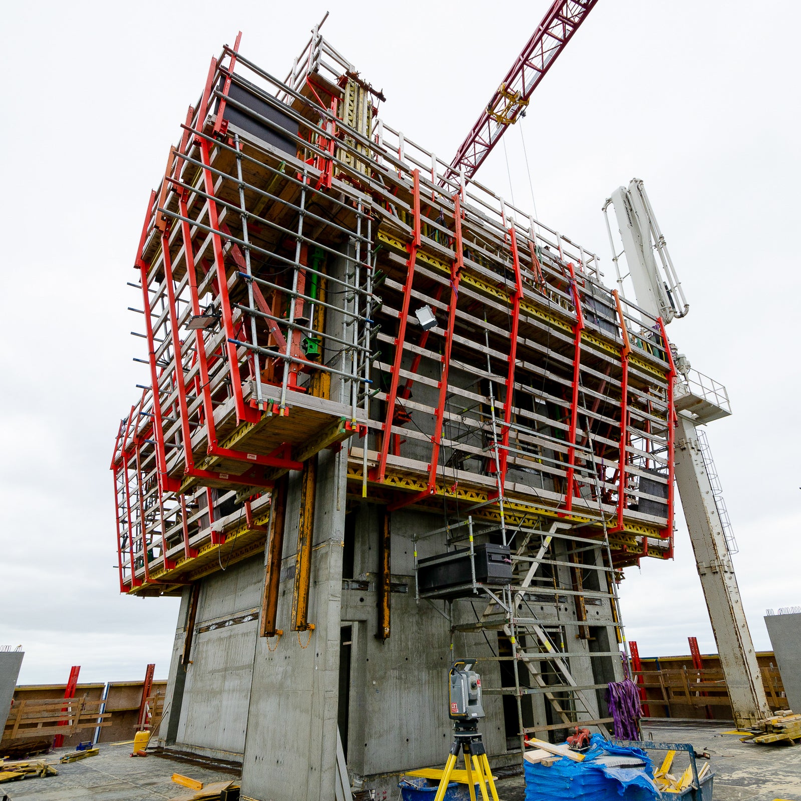 PERI´s selvklatrende forskallingssystem ACS