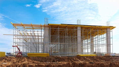 При легком весе система KUB ST обладает высокой несущей способностью — до 30кН на опору, что обеспечивает более быструю сборку.