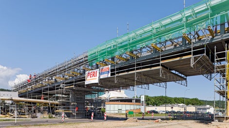 Kładka dla pieszych nad torami SKM i Drogą Gdyńską w Gdyni<br/>