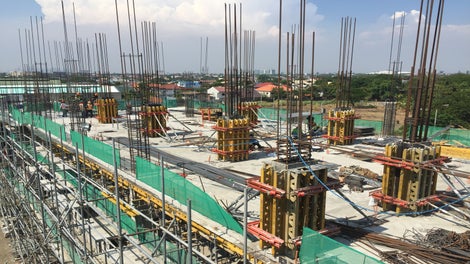 Amaia Esperanza Pasig, a modern and contemporary inspired mis-rise residentail project with support retail shop amidst the sprawling residential handscape of Pasig City. Also spaciously designed units ranging from Studio, Deluxe and Premier. 3 towers composed of 9 floors with 976 total number of units. 