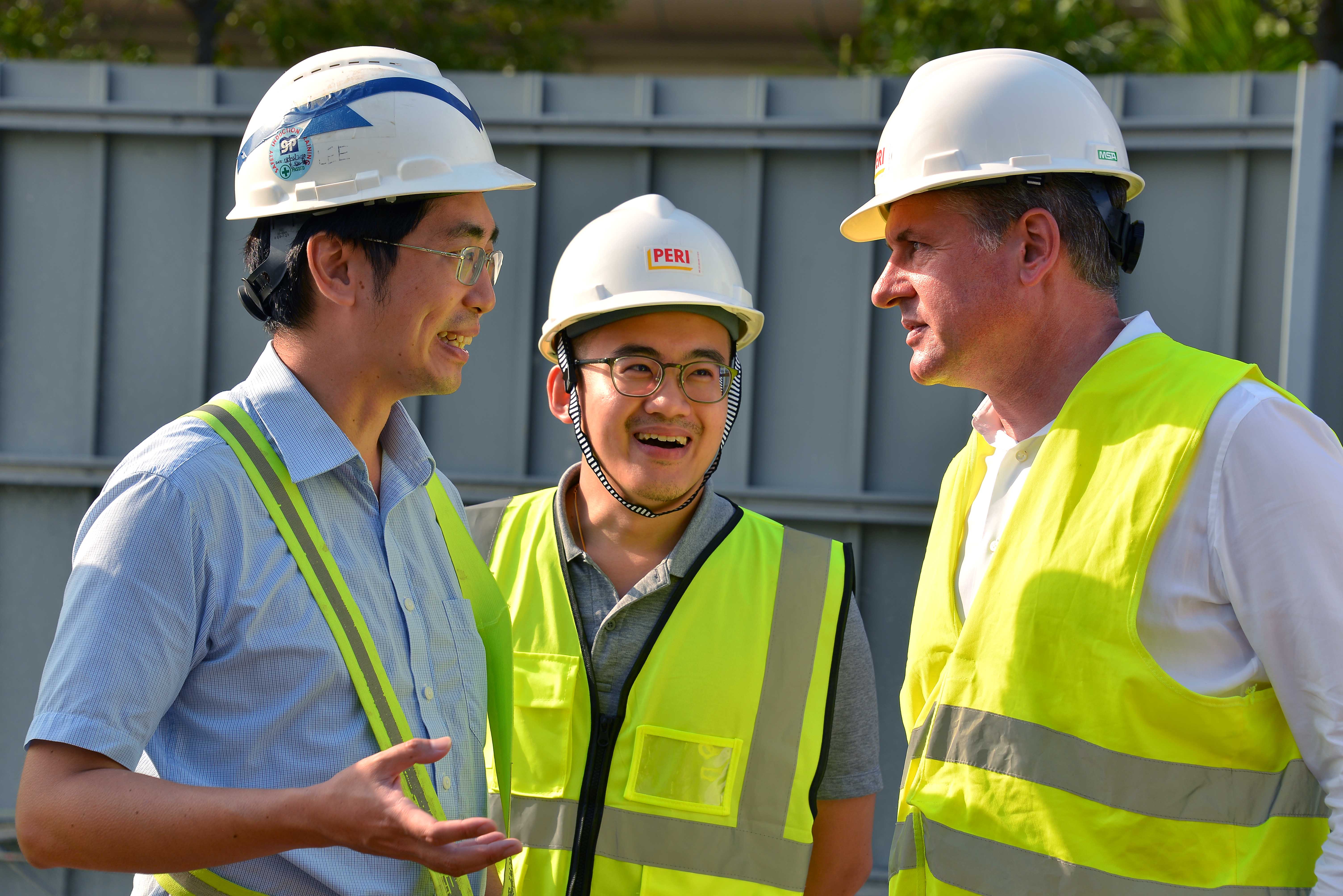 Master Contract Services Senior Project Manager, Mr Lee (left) having a discussion with PERI Project Manager, Edwin Ng (middle) and PERI Owner, Alexander Schwörer (right)