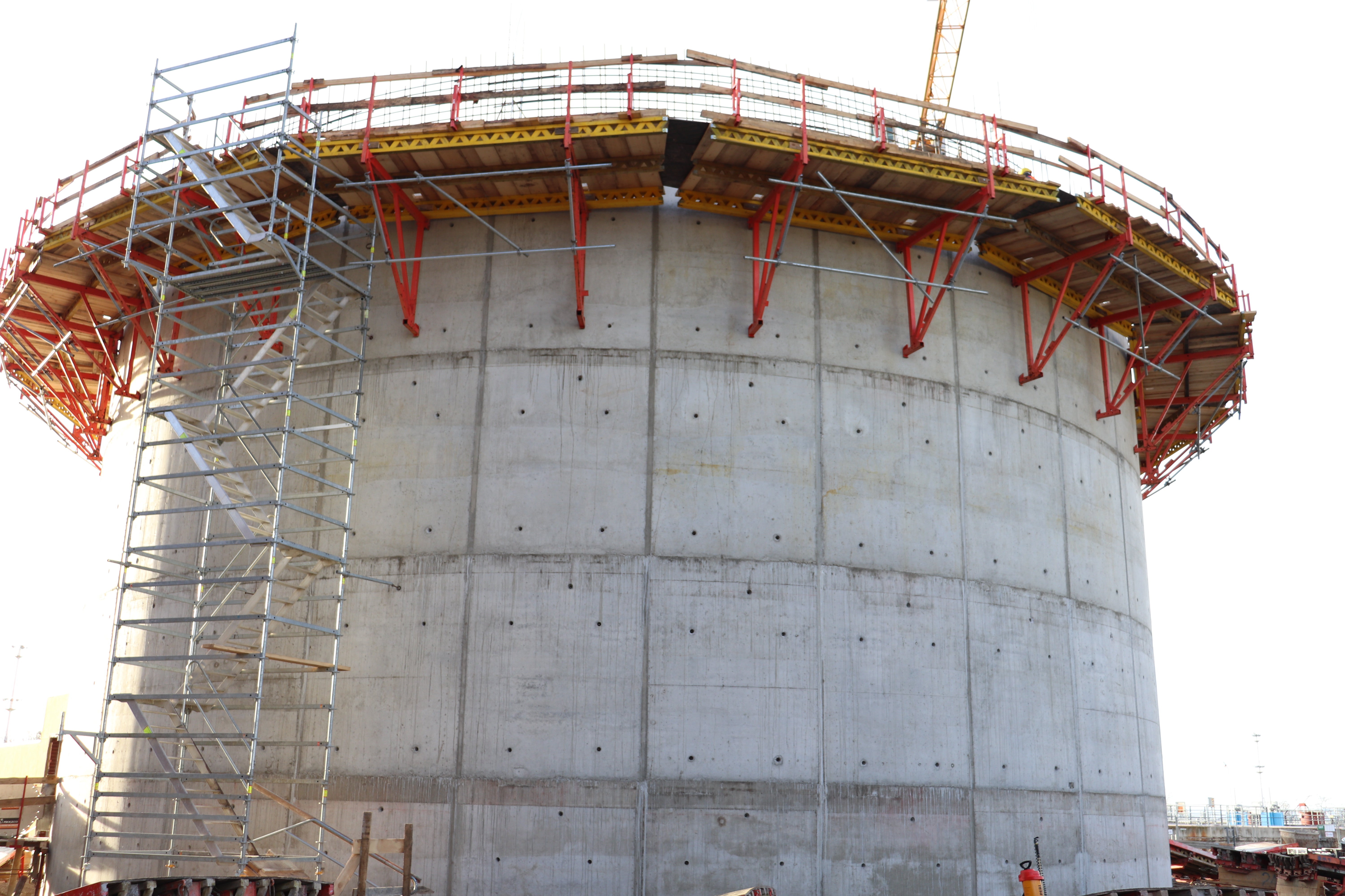 Платформи CB и осигуряване на достъп с модулна система скеле PERI UP Flex