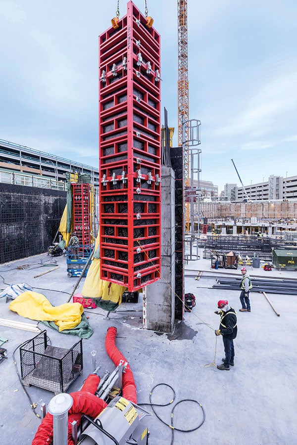 另一个成功的案例:此项目中建筑公司使用的TRIO 120型柱模系统, 这是自2018年以来，派利公司首次在全球销售此系统的材料。