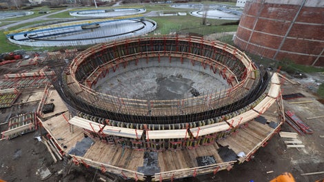 Катереща система CB160 (отвътре), CB240 (отвън) и система за кръгъл кофраж RUNDFLEX