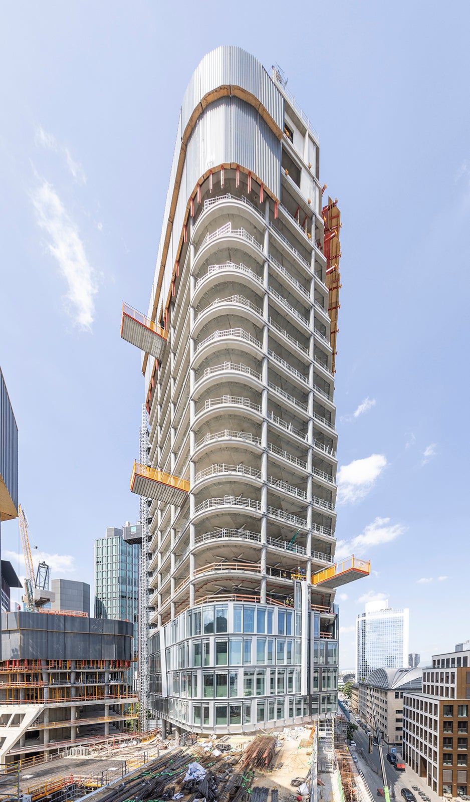 After its planned completion in 2025, the tower quartet will change the face of the German metropolis of Frankfurt with its pioneering architecture and sustainable urban development concept.