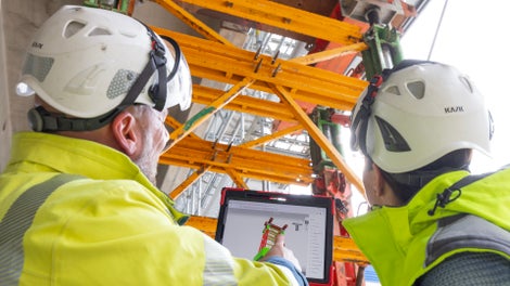 Das Ziel aller digitalen PERI Lösungen ist es, Arbeitsprozesse zu optimieren und zu vereinfachen – beispielsweise mit der PERI Extended Experience App (XR). 