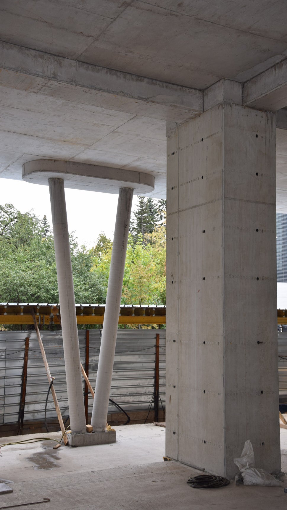 Със системите PERI в комбинация с високо качество на бетона и правилно полагане се постига добра повърхност на видимия бетон.