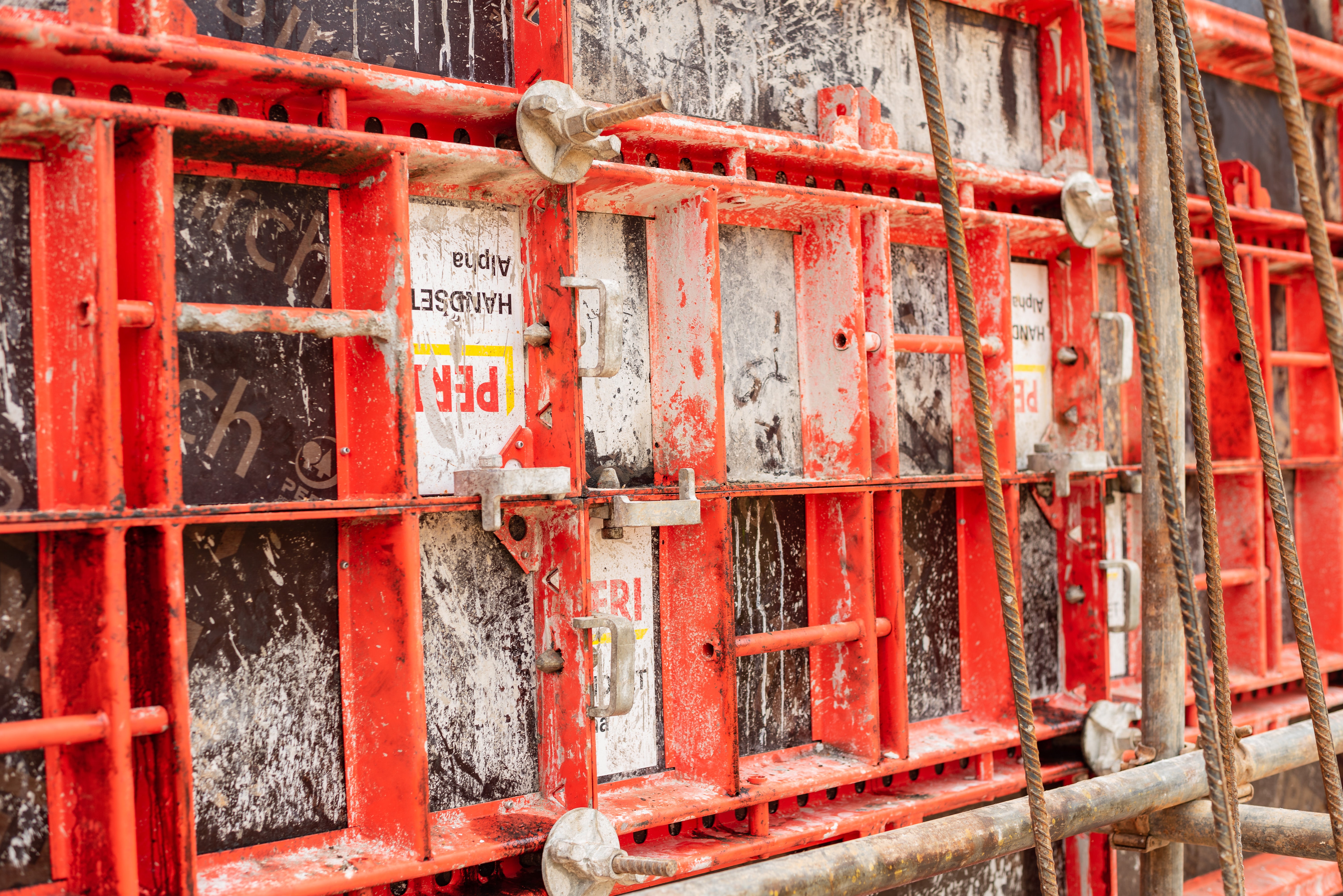 10m high retaining wall