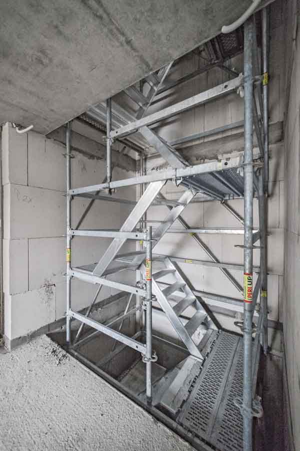 Short flights of stairs with 75 cm widths offer maximum adaptability also for small areas and narrow geometries.