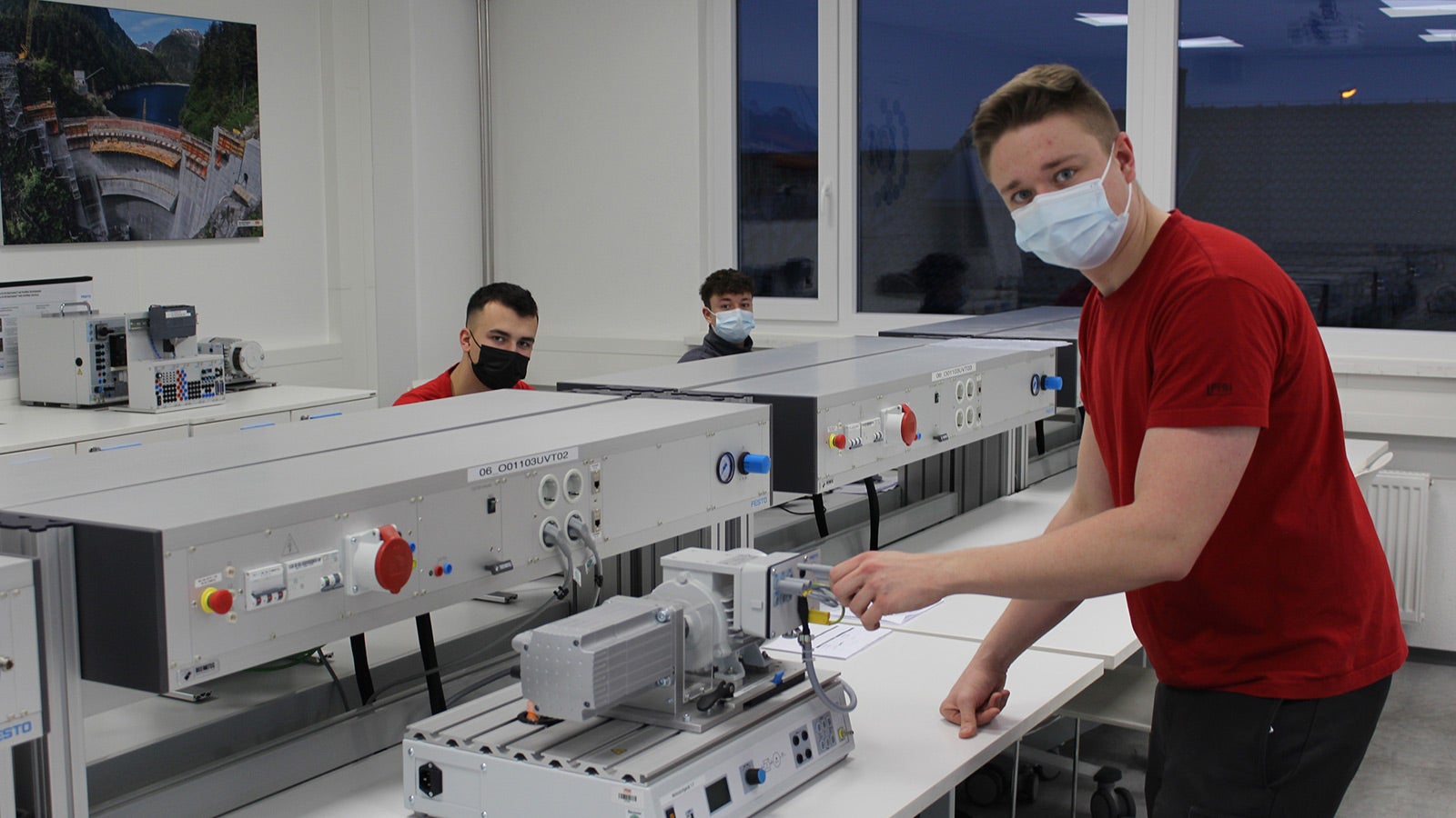 PERI apprentices at the PERI training center, which was opened in 2019