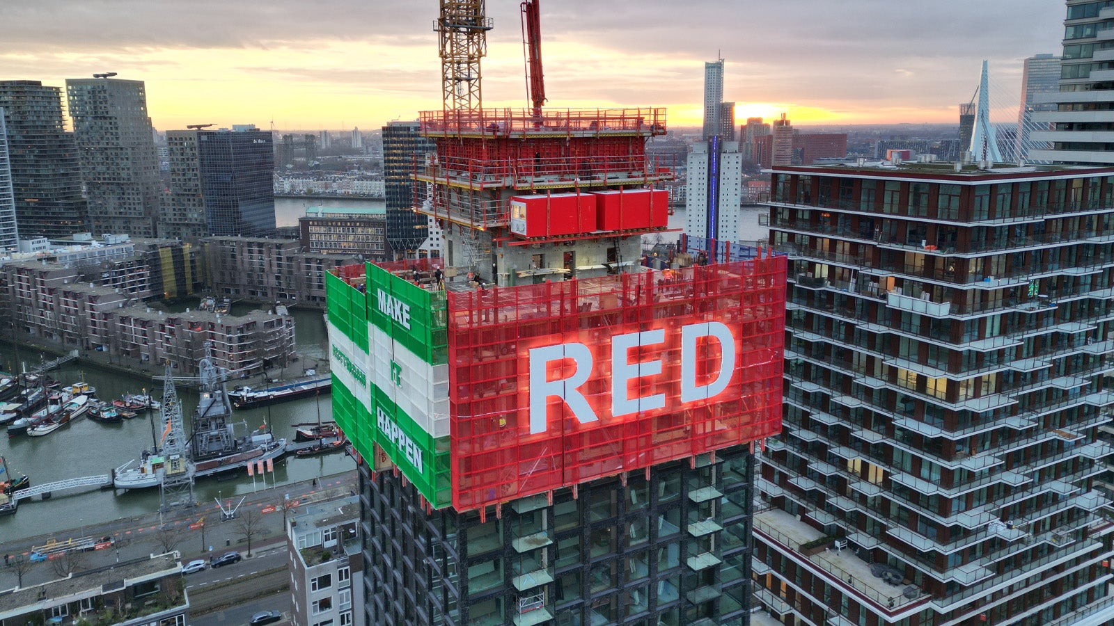 Voor de 159 meter hoge BaanTower leverde PERI de complete bekistings- en ondersteuningsoplossing, inclusief hydraulisch klimsysteem en ruw- en afbouwscherm.