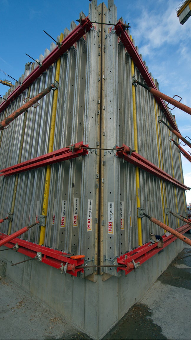 VARIO forme med MPB-24 alu-dragere (grå) og GT 24 trædragere (gule). 